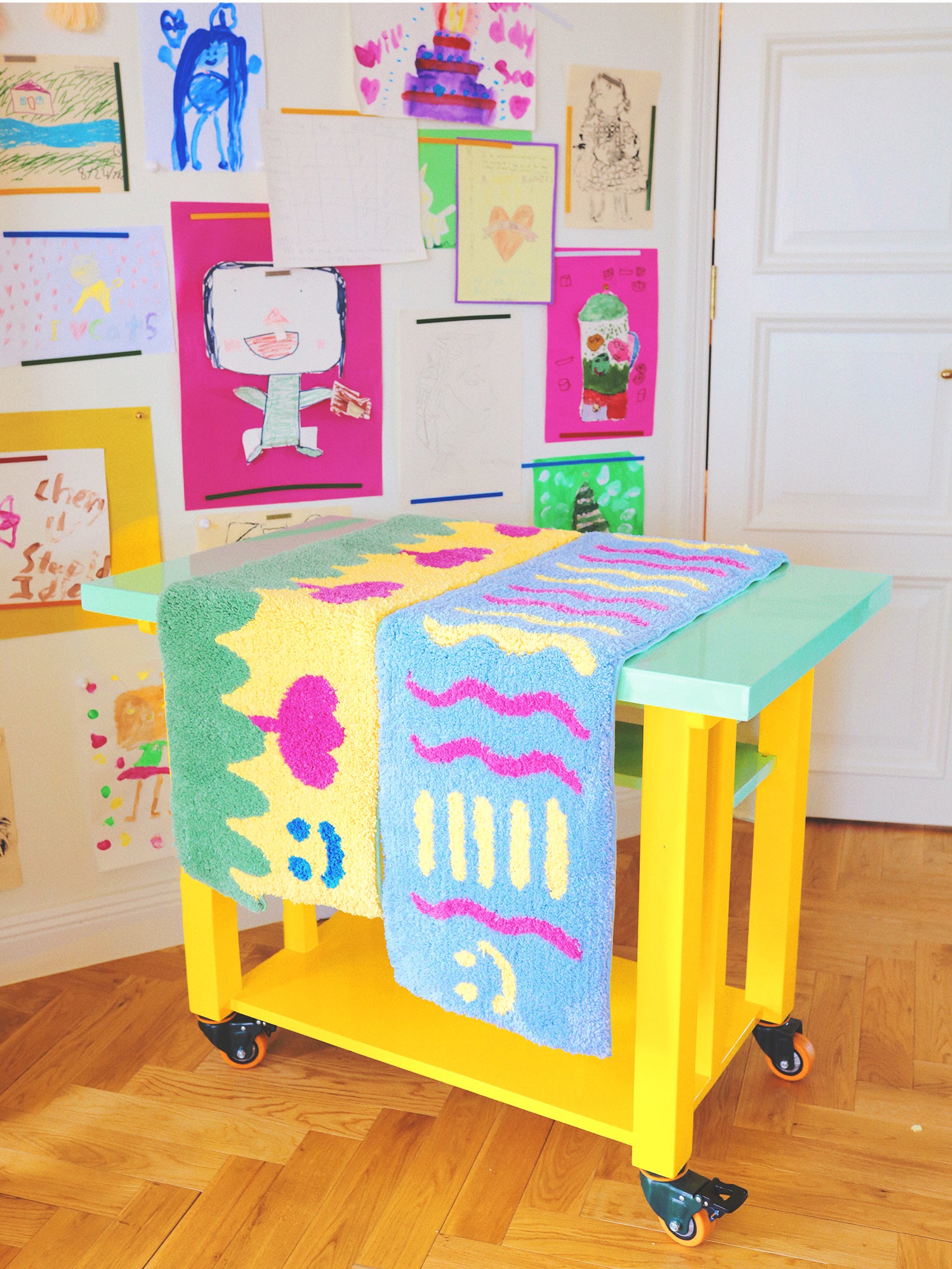 Gemini Bug - Golden Bell Bloom -Primrose Yellow