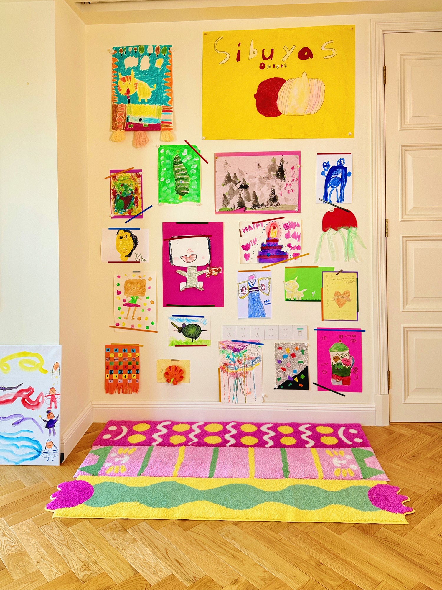 Gemini Bug-Doodle Smiley-Hot Pink