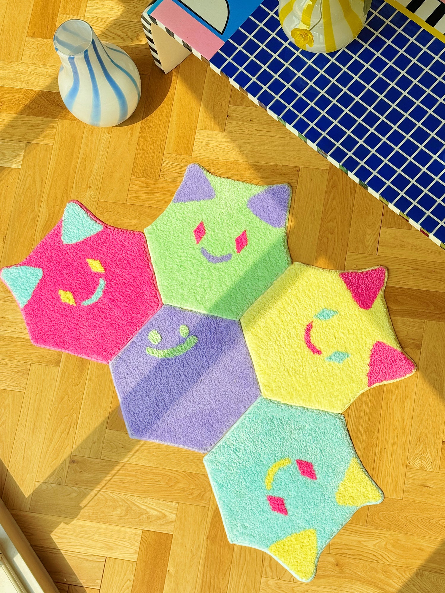 Hexscape - Upturned Smile - Lavender